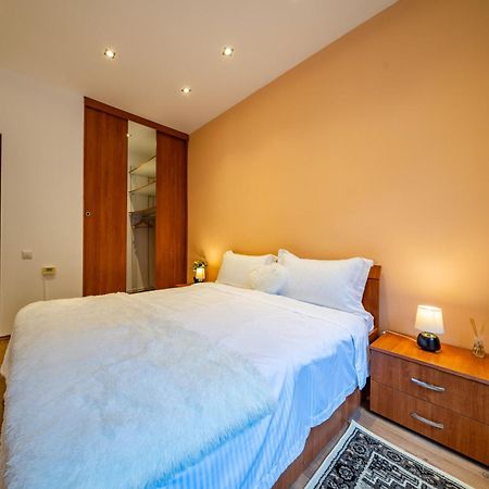 John Residence Apartment Brasov With Parking Option Extérieur photo