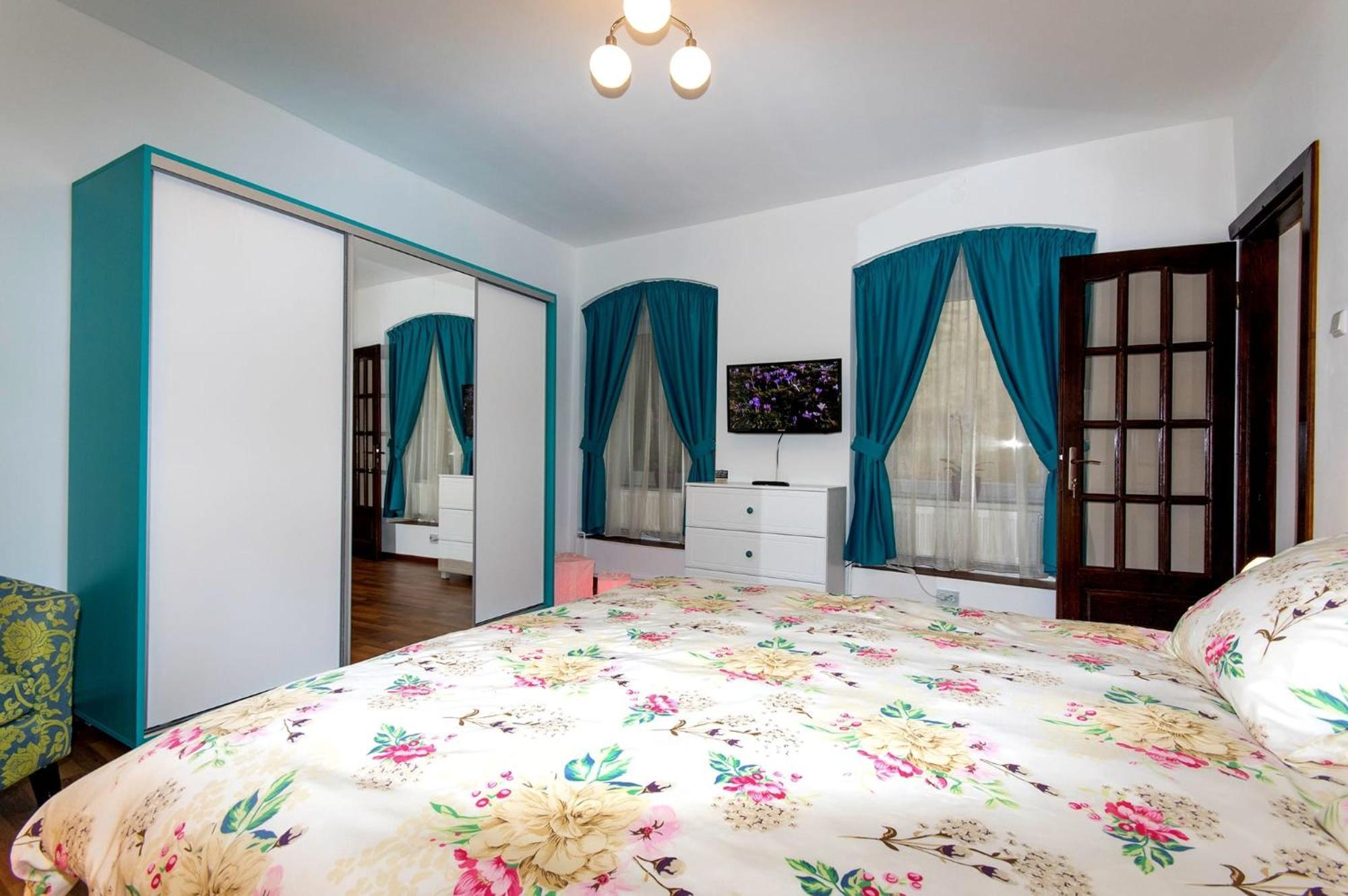 John Residence Apartment Brasov With Parking Option Extérieur photo