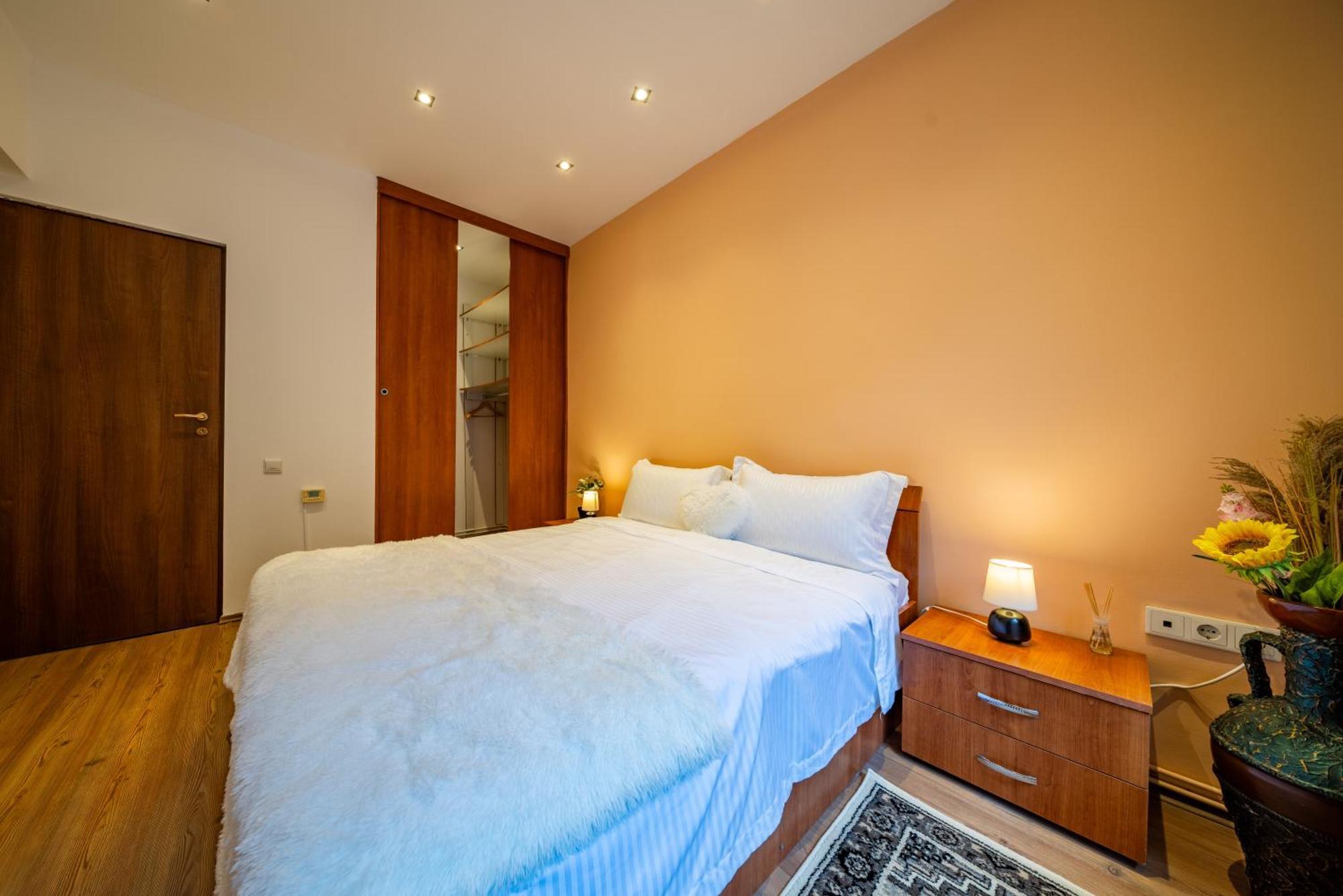 John Residence Apartment Brasov With Parking Option Extérieur photo