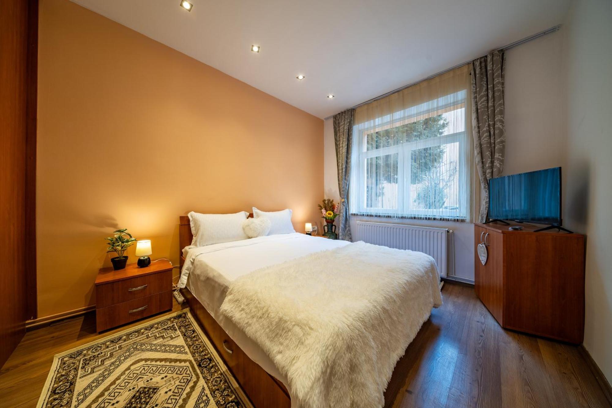 John Residence Apartment Brasov With Parking Option Extérieur photo