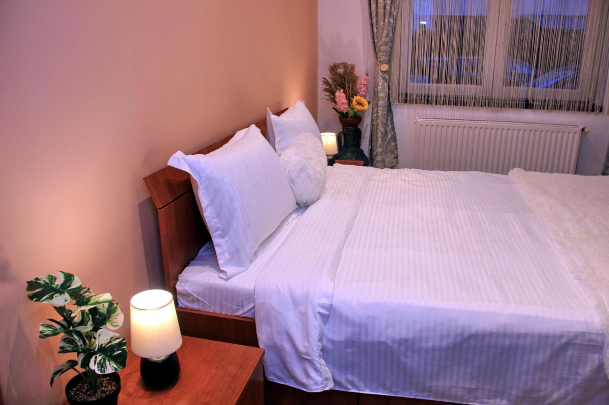 John Residence Apartment Brasov With Parking Option Extérieur photo