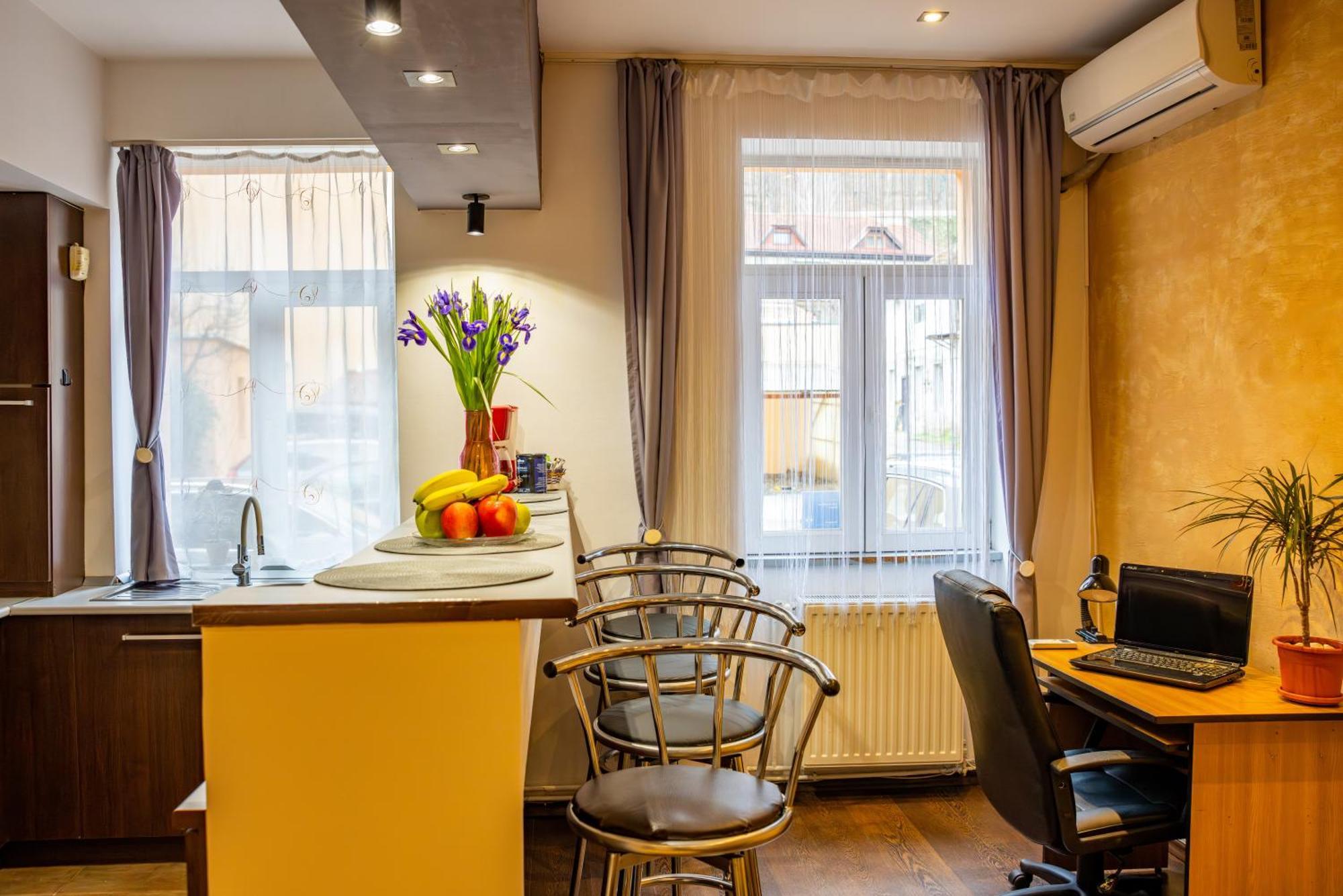 John Residence Apartment Brasov With Parking Option Extérieur photo
